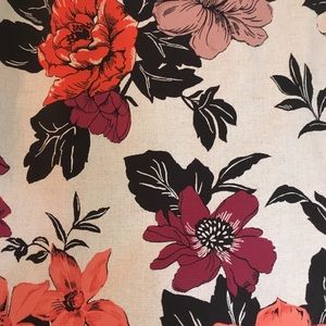 Ann Taylor floral pencil skirt Sz 2 red pink white